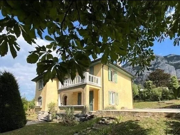 Demeure 7 pièces 180 m²