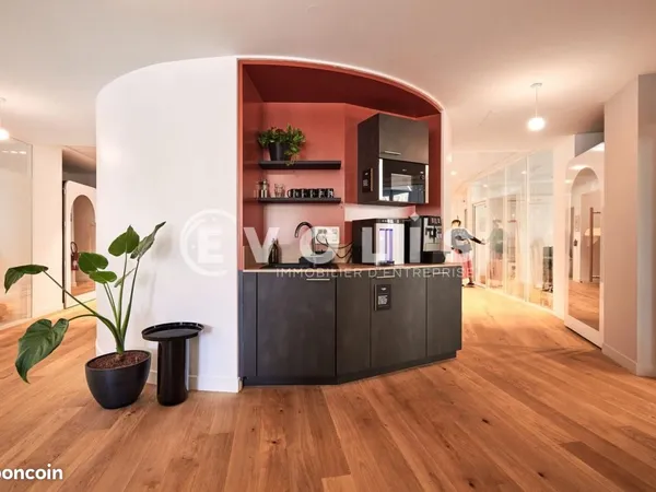 Bureaux 362 m²