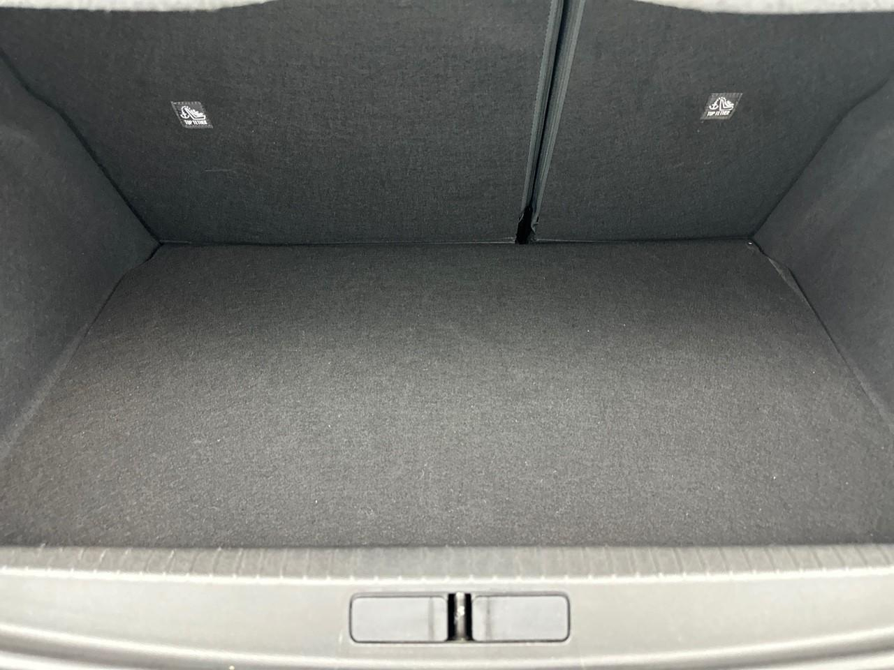 Opel Corsa 1.2 turbo 100 ch gs — photo 8