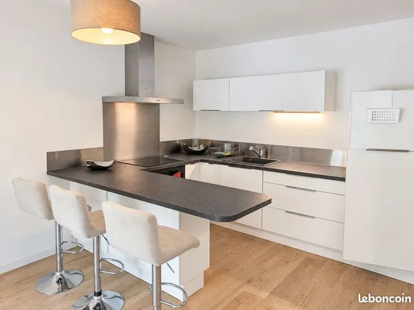LOCATION MEUBLEE ANNECY BALMETTES 42m2, balcon, garage, cave