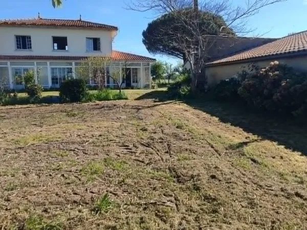 PROPRIETE DE CAMPAGNE A RENOVER pays royannais