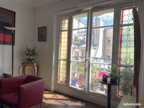 3/4 pièces - 65 m2 - centre de Paris