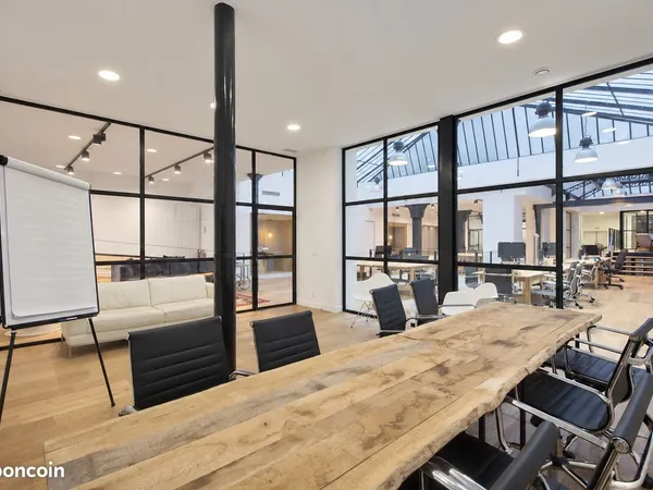 Paris 2e - Bureaux de caractère sous verrière - 758 m² - Direct propriétaire