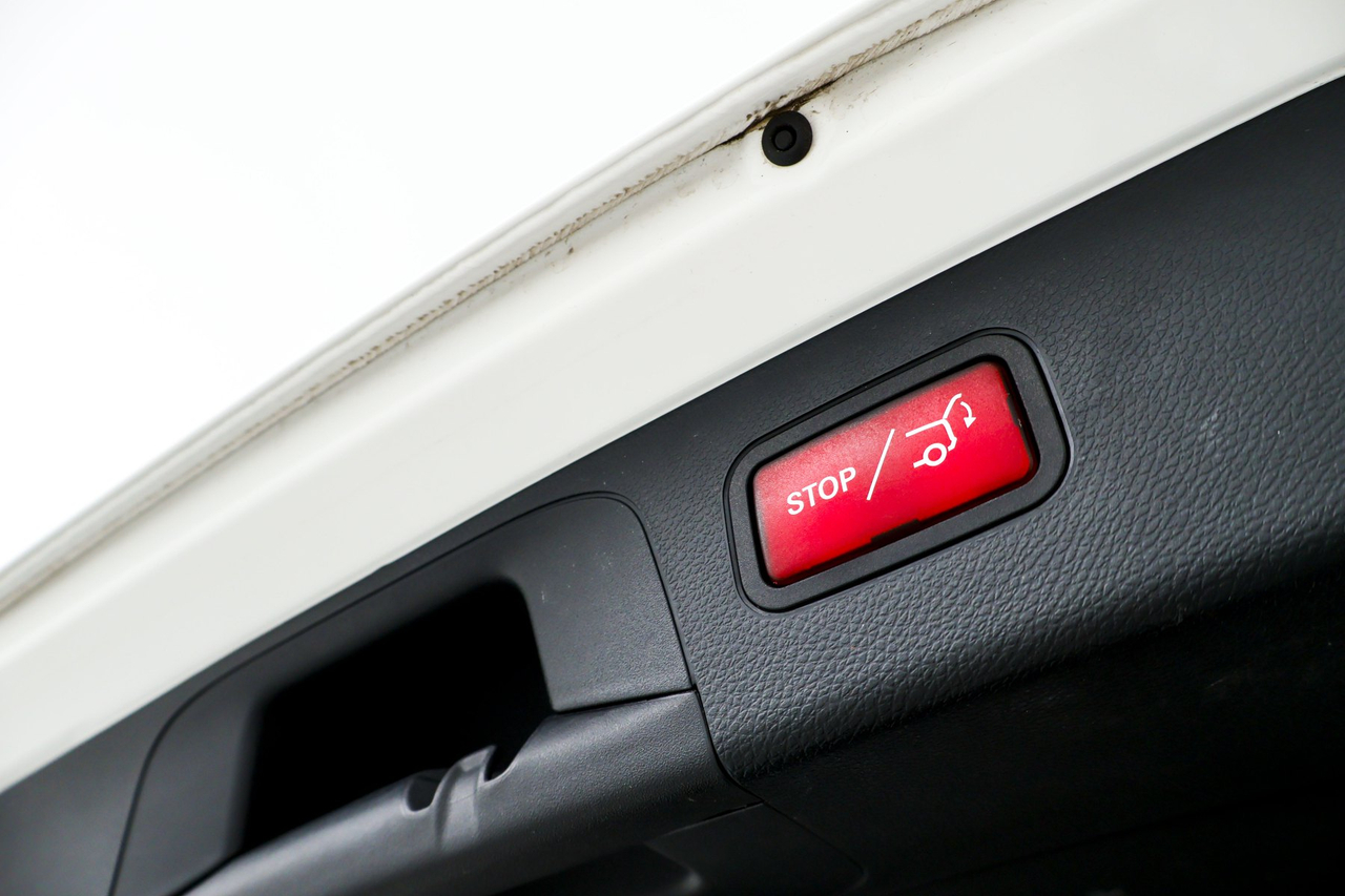 Mercedes GLC — photo 16