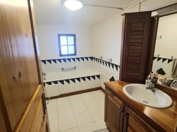 Villa 4 pièces 140 m²