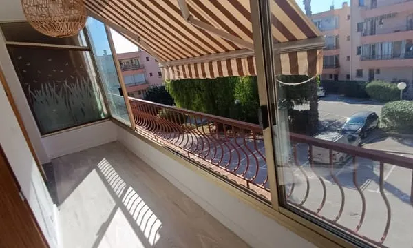 Grand F2 Rénové Situé À 5/10 Min À Pied Du Port De Sanary