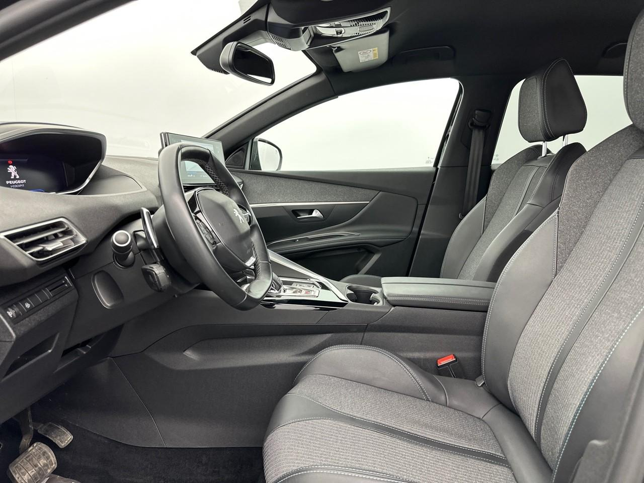 Peugeot 3008 puretech 130ch s&s eat8 allure pack — photo 9