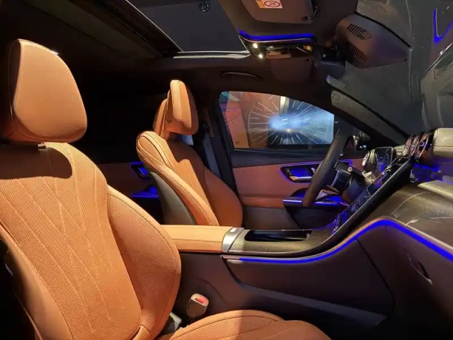 Mercedes Glc coupe 300 e hybrid eq 4matic — photo 3
