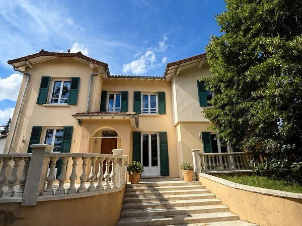 Maison 6 pièces 176 m²