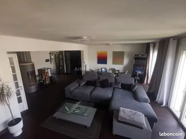Maison 5 pièces 140 m²