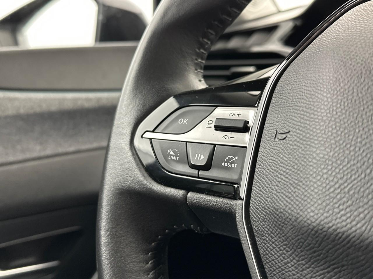 Peugeot 308 sw puretech 130ch s&s bvm6 allure pack — photo 18