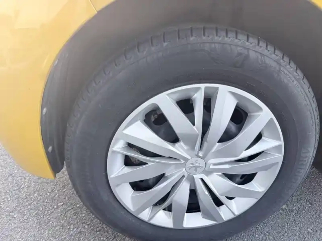 Peugeot 208 puretech 75 s&amp;s bvm5 — photo 58
