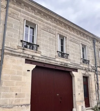 Bâtiment 3 pièces 309 m²