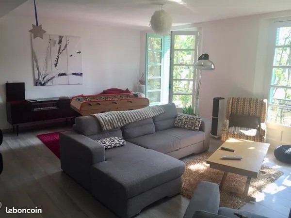 Appartement de type 5 avec balcon Avignon IM