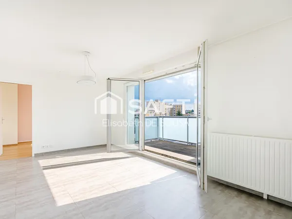 AGREABLE APPARTEMENT SANS VIS A VIS PROCHE TRAMWAY