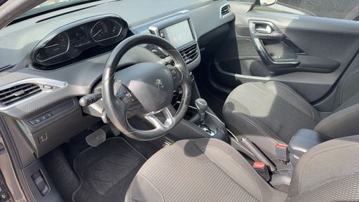 Peugeot 208 1.2 Puretech 110 EAT6 - Allure – 2016 – 114052 km – Essence – Boîte Automatique — photo 24