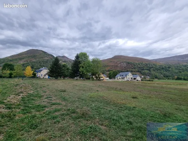 Terrain 684 m² Aucun