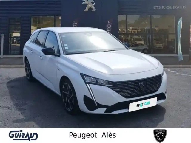 Peugeot 308 sw phev 180 e-eat8 — photo 4