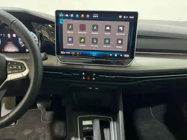Volkswagen Golf 1.5 ehybrid 204 dsg6 vw edition — photo 10