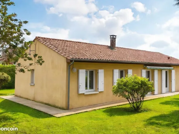 Pavillon pleins pied entièrement refait moderne - 4 chambres avec jardin arboré