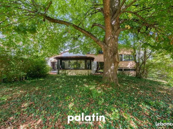 Villa 7 pièces 223 m²