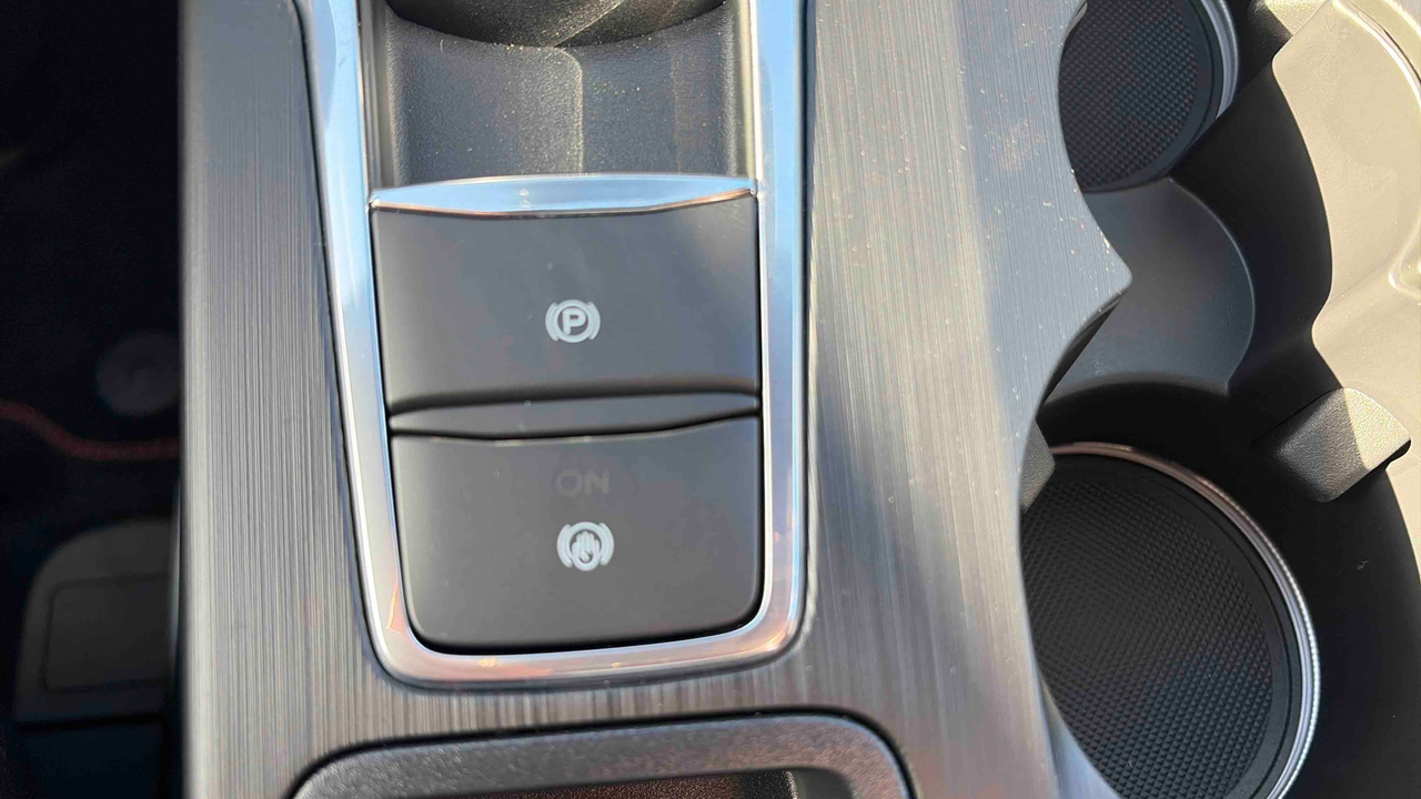 Ford Kuga 2.5 Duratec 180 ch FlexiFuel FHEV E85 Powershift — photo 27