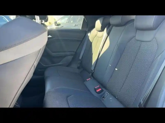 Audi A1 sportback 40 tfsi 207ch s line s tronic 7 — photo 11
