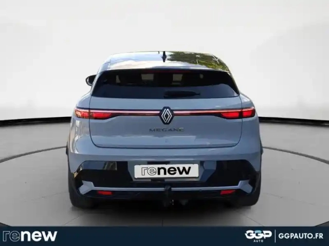 Renault Megane e-tech electric ev60 220ch iconic super charge — photo 4