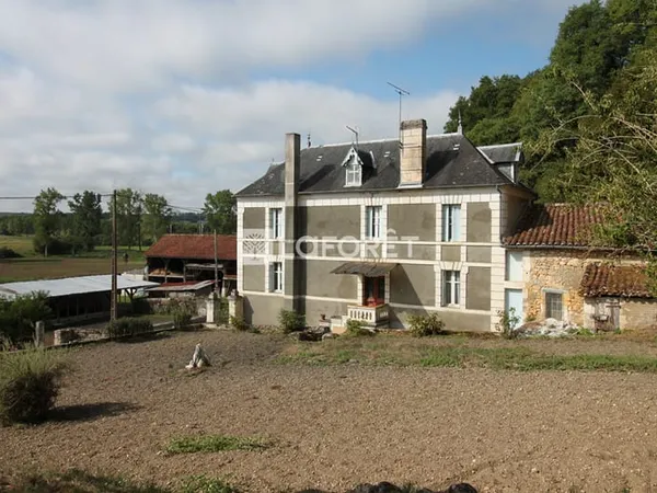 Maison Mareuil En Périgord 7 pièces 158 m2 avec terres et dépendances