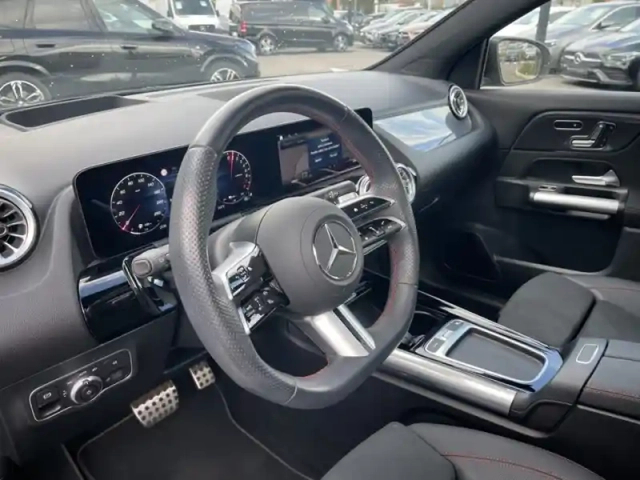 Mercedes Gla 250 e hybrid eq amg line — photo 17
