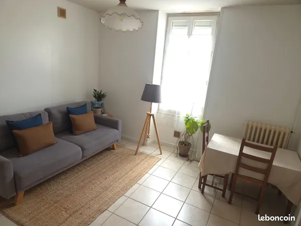 Appartement meublé à louer, de novembre à avril proche Place Bichon