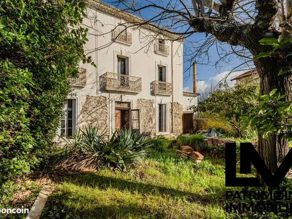 Maison 7 pièces 381 m²