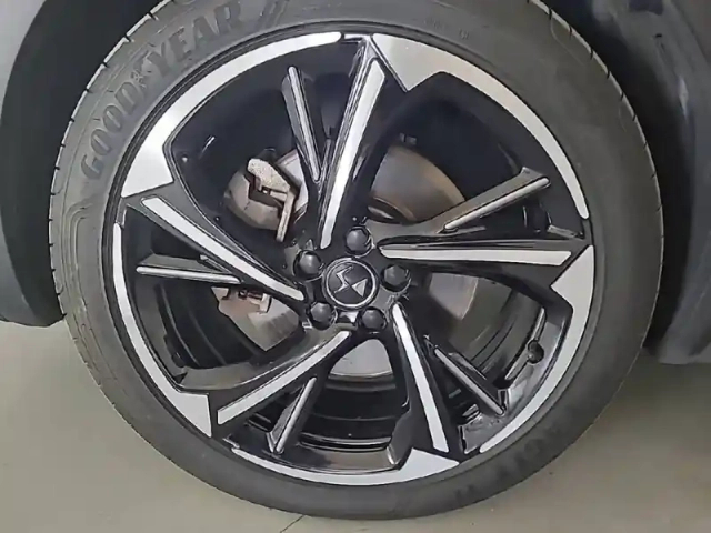 Ds Ds 7 ds7 crossback hybride e-tense 225 eat8 — photo 16