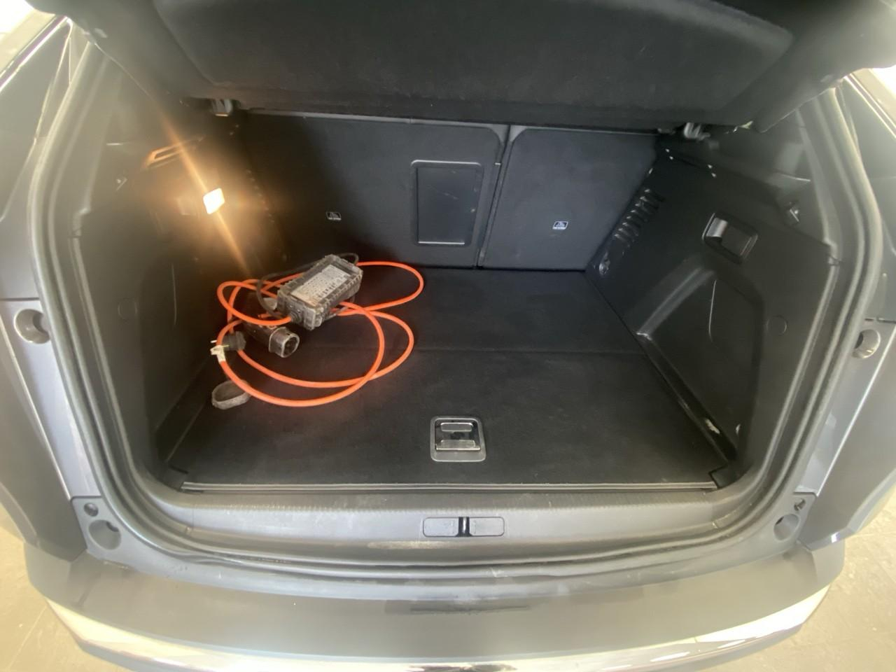 Peugeot 3008 hybrid 225 e-eat8 gt — photo 6