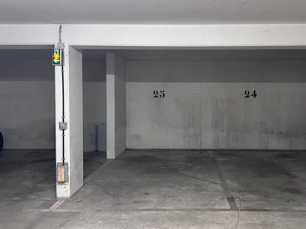 Parking 12 m²