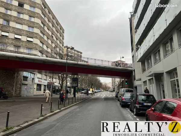 Local commercial 707 m²