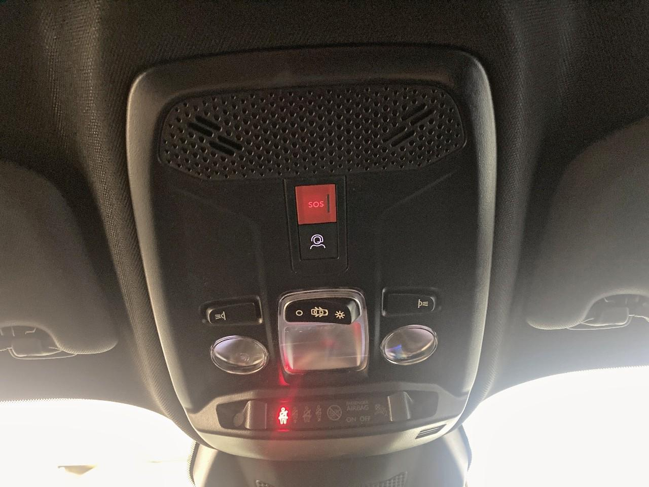 Peugeot 2008 hybrid 145 ch e-dcs6 allure — photo 19
