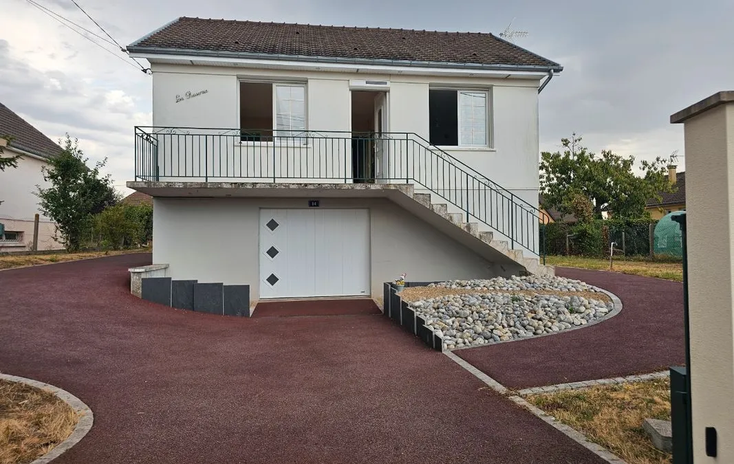 Photo 1