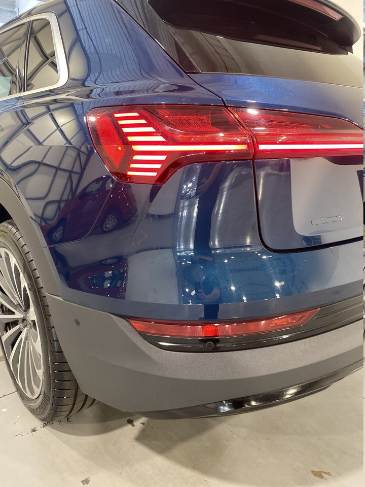 Audi e-tron — photo 57