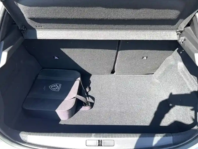 Peugeot 208 electrique 50 kwh 136ch — photo 9