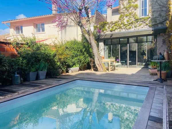 CAUDERAN PRIMROSE / PLACE MOSCOU / MAISON DES ANNEES 30 / 3 CHBRES / 122M2 / JARDIN / PISCINE / DEUX