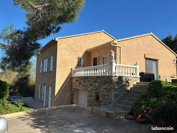 Villa 190m2 1490m2 de terrain Borgo