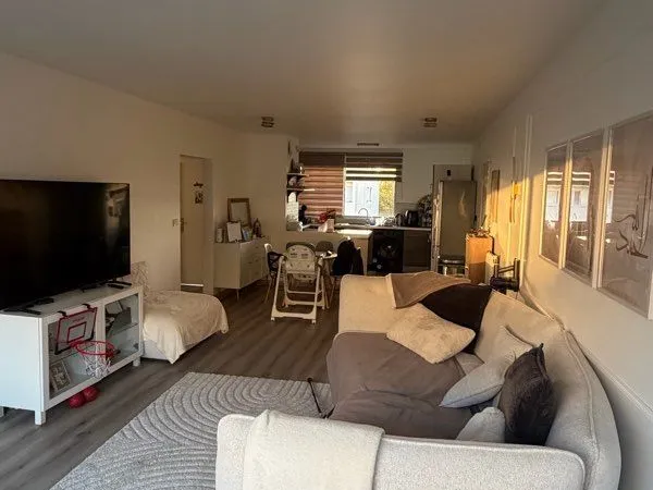 Appartement familial 5 pièces - 99 m² - 4 chambres - Balcon, parking et cave - Dernier étage avec as