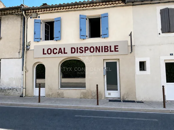 SAINT REMY DE PROVENCE Plein Centre Local commercial 44 m2