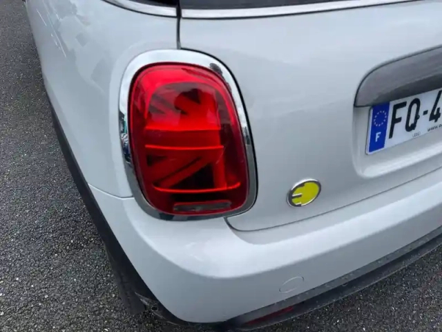 Mini Mini hatch 3 portes cooper se 184 ch — photo 17
