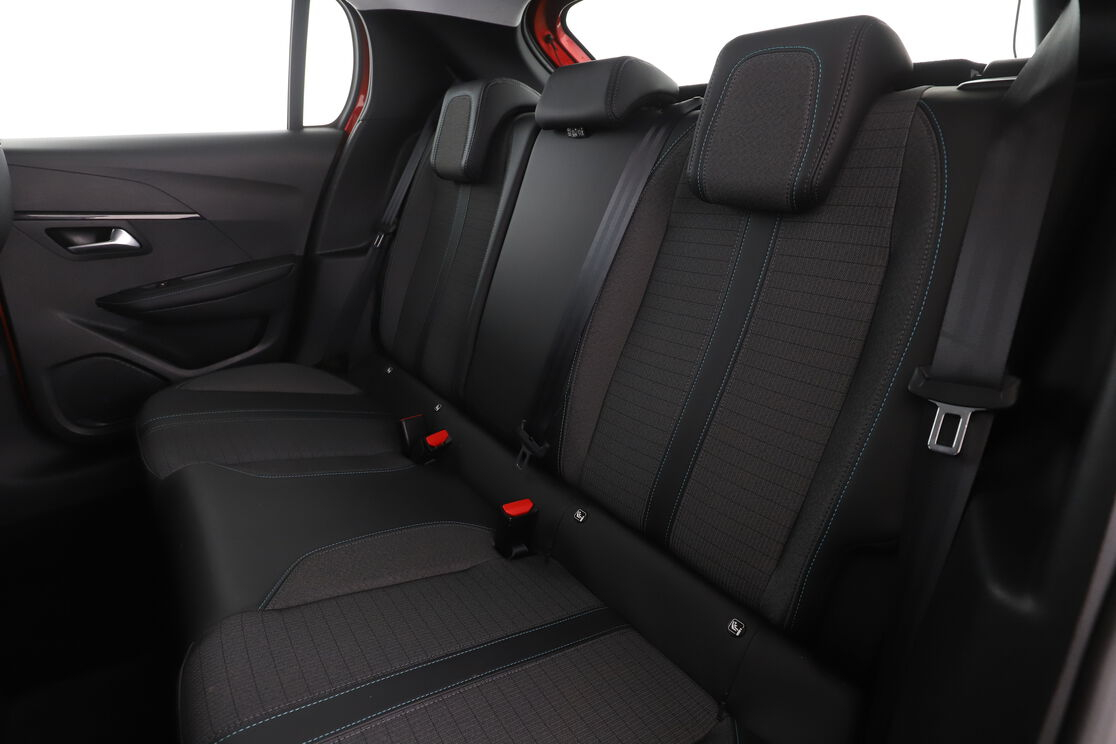 Peugeot 208 1.2 PureTech Allure — photo 14