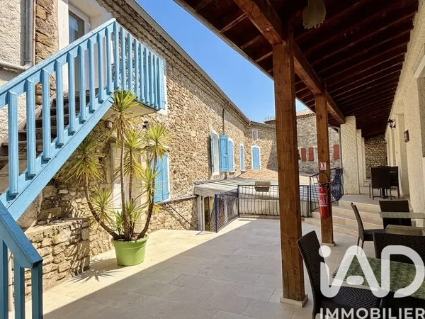 Local commercial 715 m²
