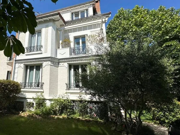 Maison 7 pièces 162 m²