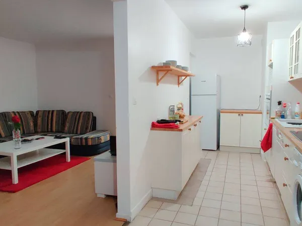 Appartement 6 pièces 106 m²