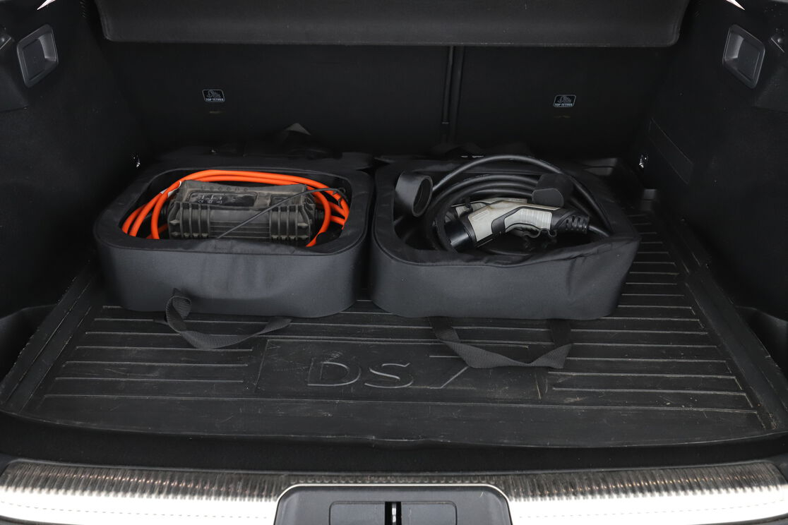 DS Automobiles DS7 Crossback 1.6 E-Tense 4x4 Ligne Noire Automatique — photo 16